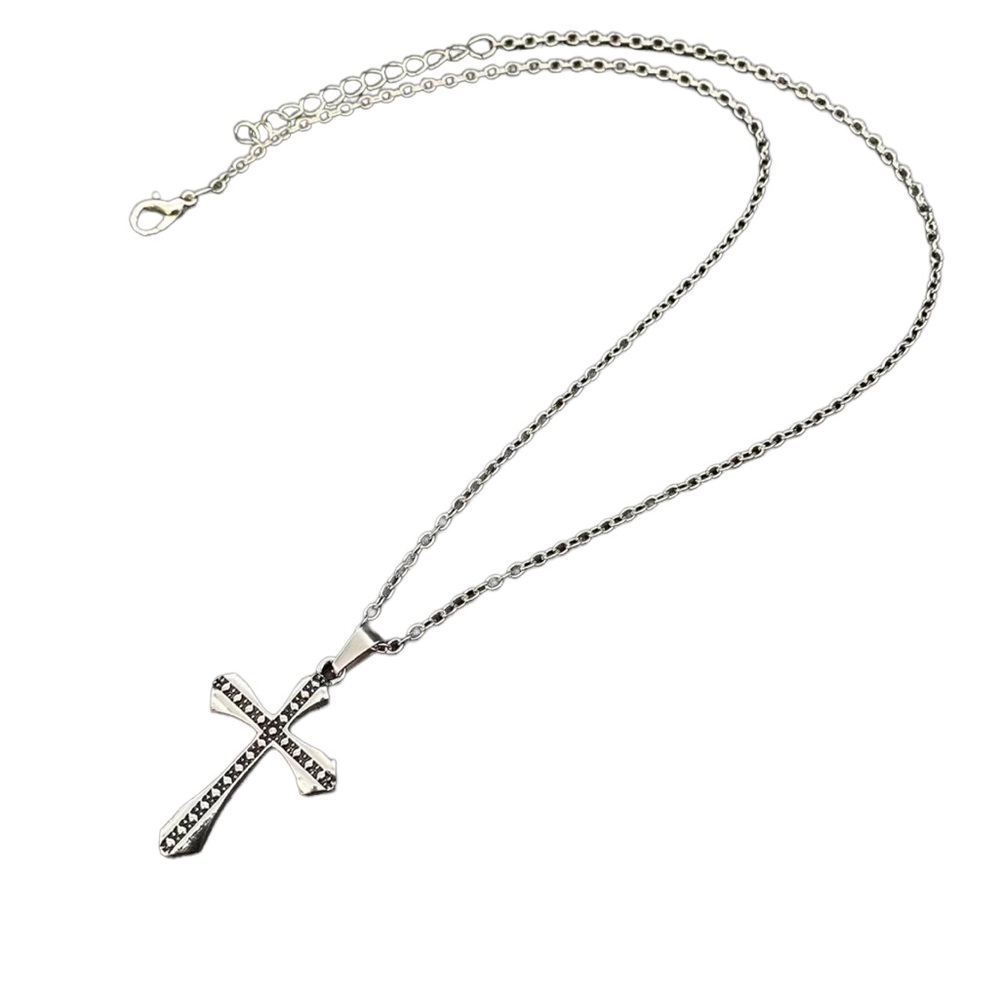 Men’s Vintage Style Silver and Black Cross Necklace